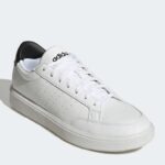 Nova court Adidas